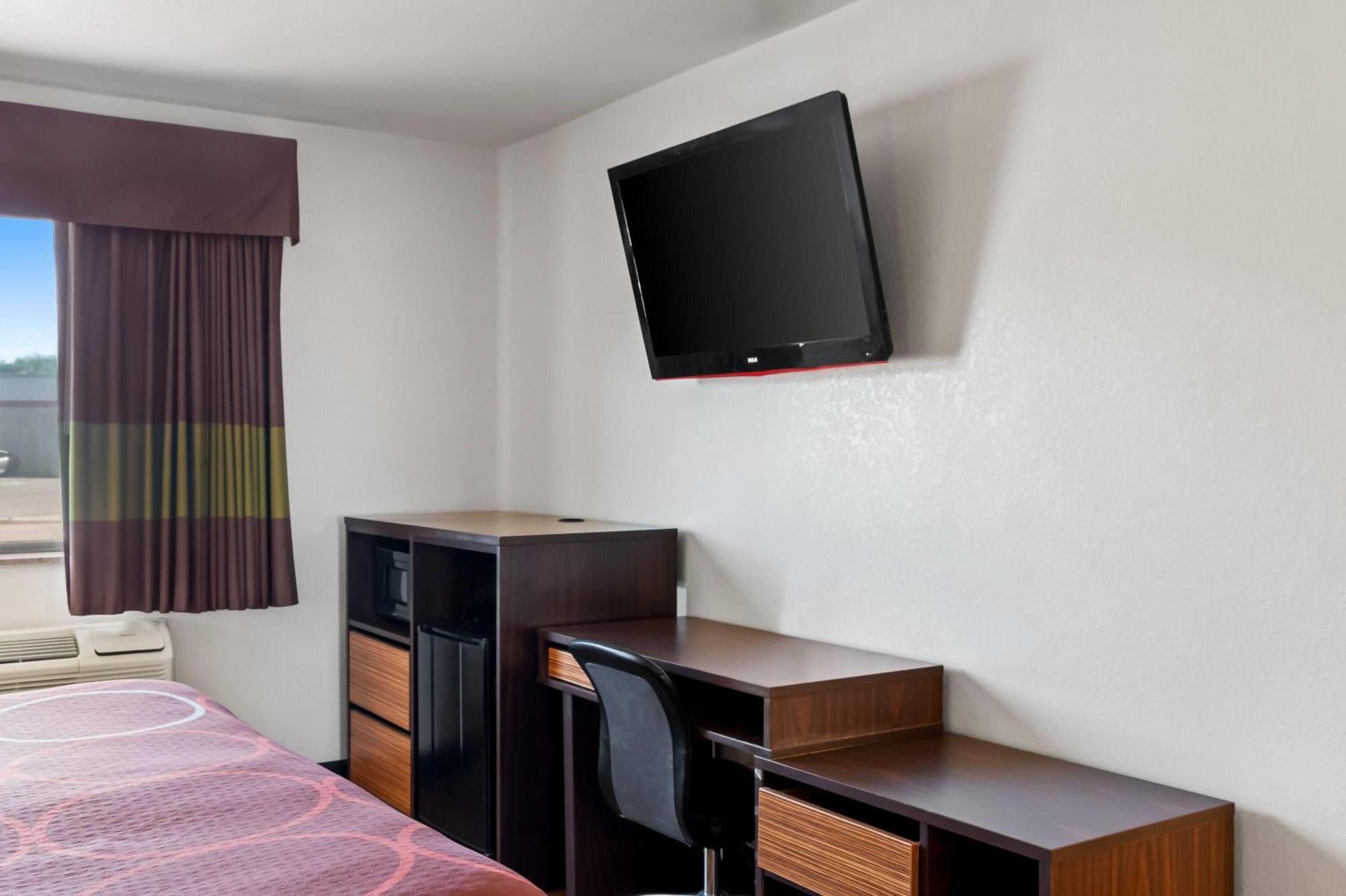 Super 8 By Wyndham Santa Rosa Otel Dış mekan fotoğraf