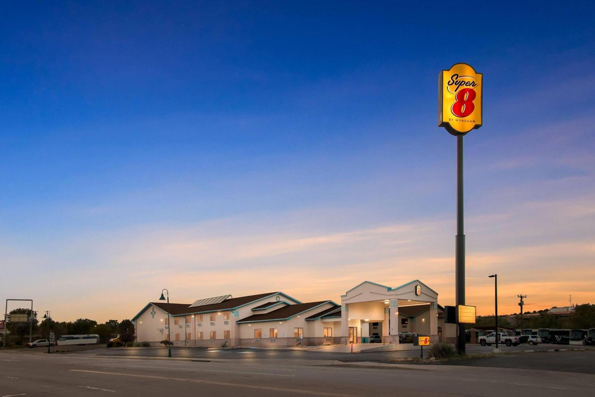 Super 8 By Wyndham Santa Rosa Otel Dış mekan fotoğraf